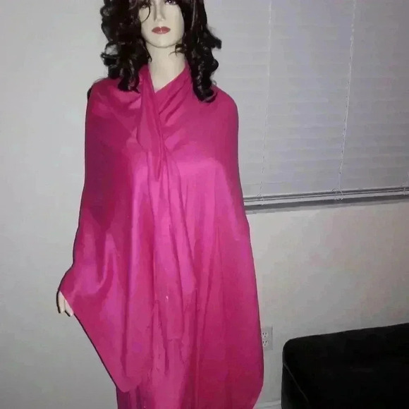 WRAP SHAWL  HOT PINK - Picture 3 of 8